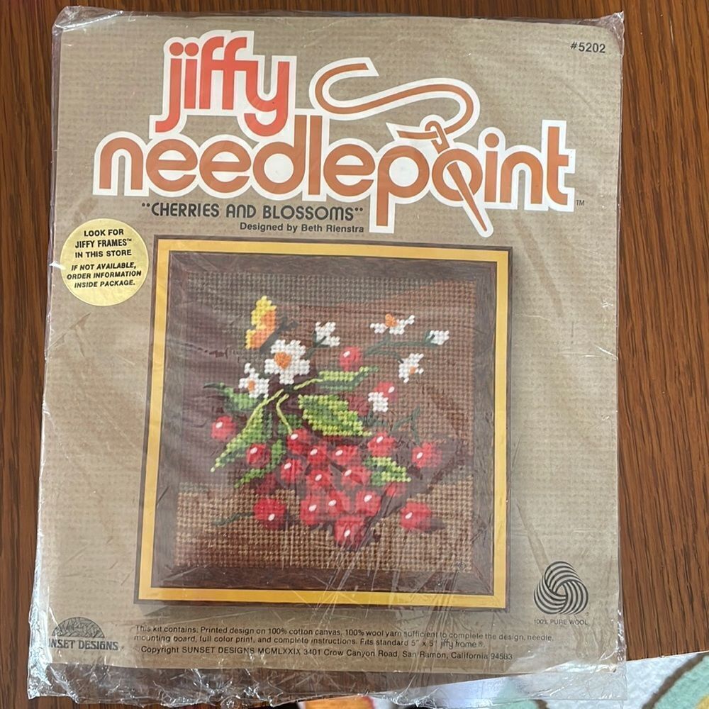 Vtg 1979 new in packaging Jiffy Needlepoint‎ “Cherries and Blossoms” kit
